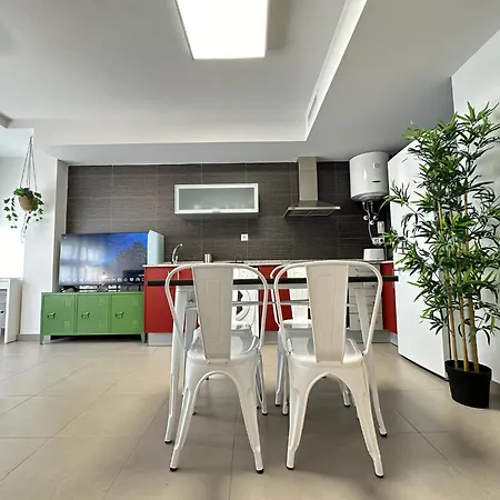 Vernia 4-15 Apartment *